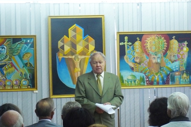 Вадим Роик приветствует собравшихся