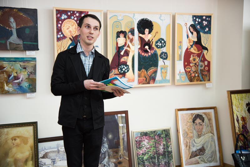 Куратор выставки Шевкет Кешфидинов подводит итоги