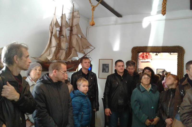 Экскурсия для пользователей отдела для слепых и слабовидящих