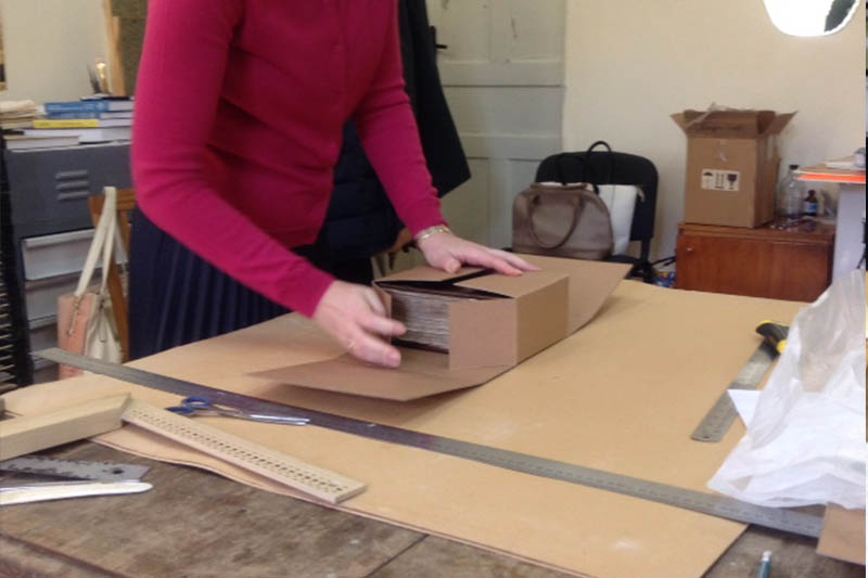 7. Сборка защитного футляра.