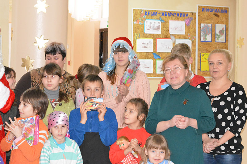 1. Сотрудники библиотеки на благотворительном марафоне в центре «Берегиня»