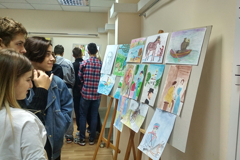 Участники и гости вернисажа