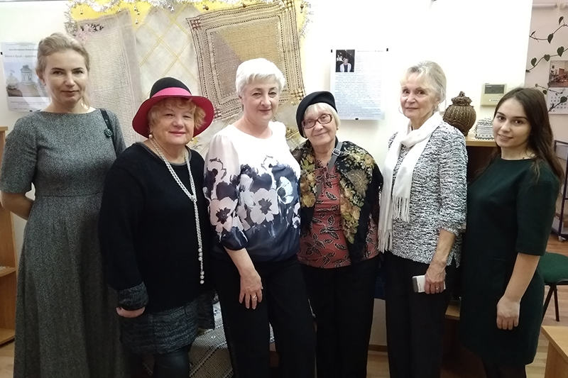 Открытие выставки Аллы Иосифовны Лесной (Кумыш) «Весна в душе – праздник в доме»