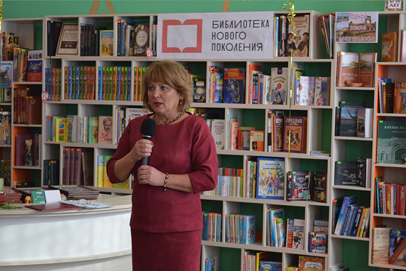 Директор Керченской централизованной библиотечной системы Людмила Попова