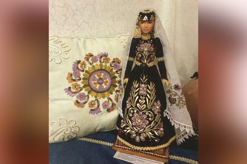 Кукла в традиционной крымскотатарской одежде. 2007 г.
