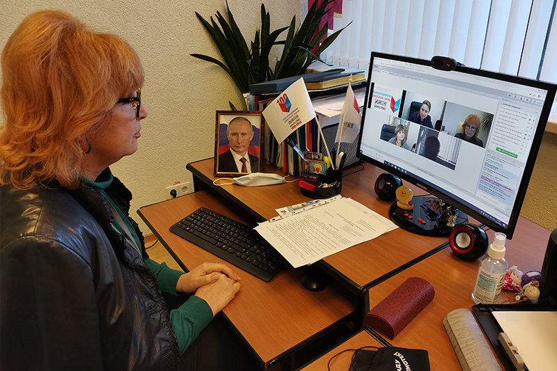 Директор Крымской республиканской универсальной научной библиотеки им. И. Я. Франко Елена Ясинова