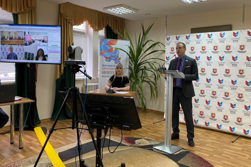 Депутат Государственного Совета Республики Крым, Первый секретарь Крымского республиканского отделения Ленинского коммунистического союза молодежи Российской Федерации Илья Донченко