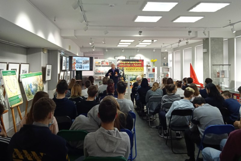 День освобождения Симферополя от немецко-фашистских захватчиков