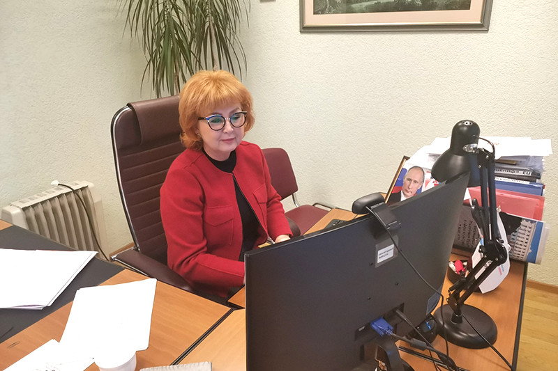 Директор Крымской республиканской универсальной научной библиотеки им. И. Я. Франко Елена Ясинова