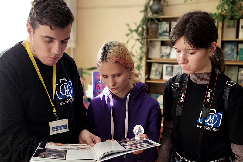 Участники марафона Феодосийской ЦБС