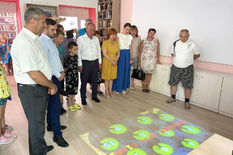 Экскурсия по обновленной библиотеки