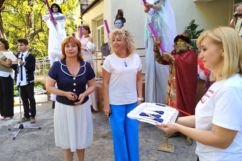 Торжественное открытие модельной библиотеки на базе Библиотеки семейного чтения Евпаторийской ЦБС