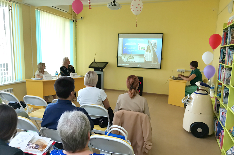 Участники Ежегодной сентябрьской школы методистов